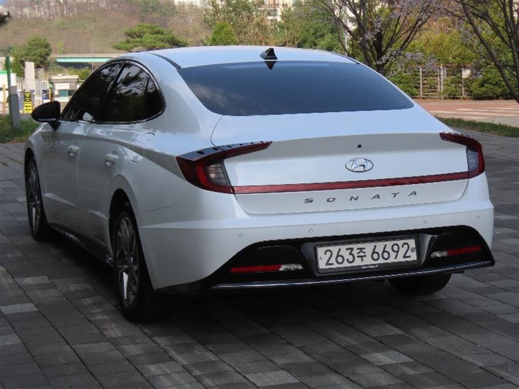 HYUNDAI Sonata - Vista 7
