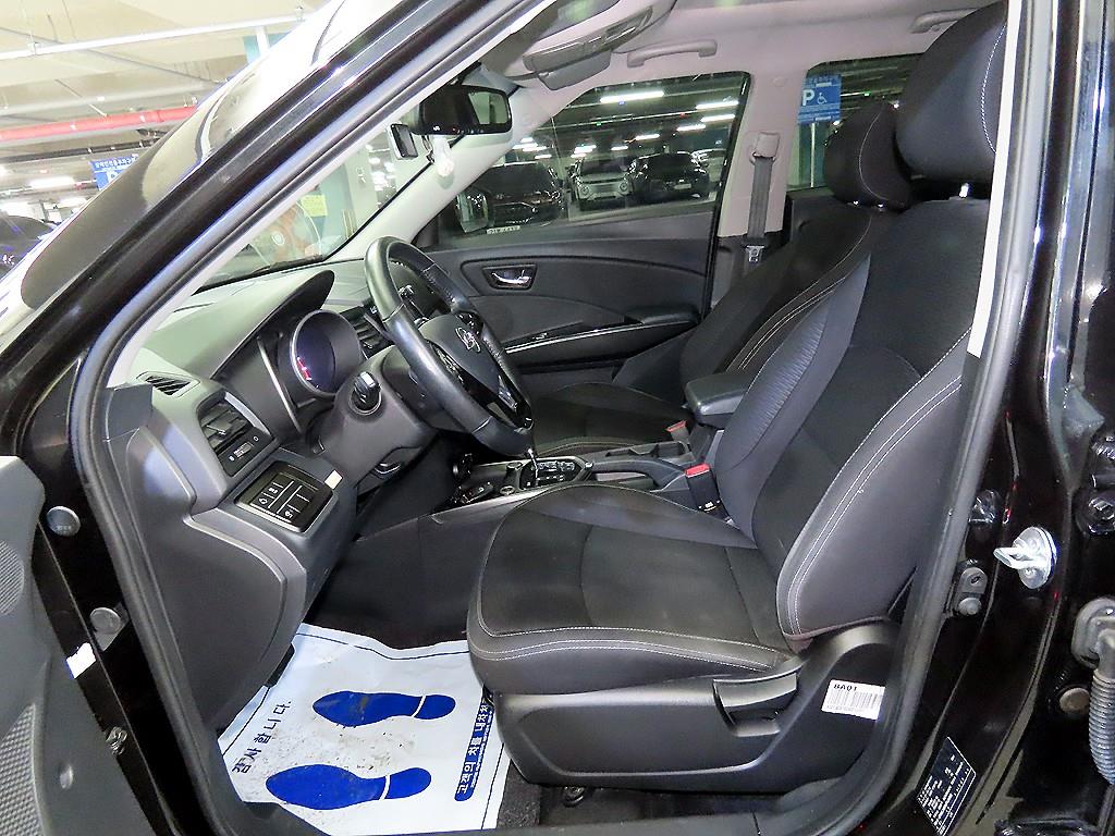 Ssangyong Tivoli - Vista 6