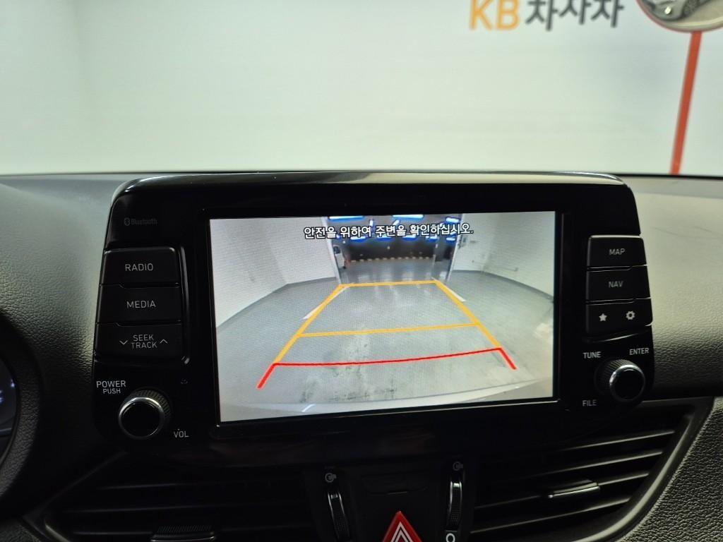 HYUNDAI i30 - Vista 11