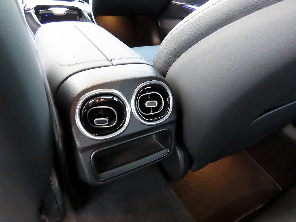 Mercedes Benz C Class 2025 Blanco - Importación desde Corea - HF Imports Iquique - Foto 17