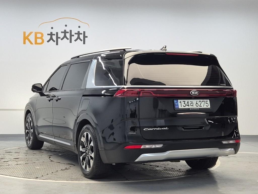 KIA Carnival - Vista 2