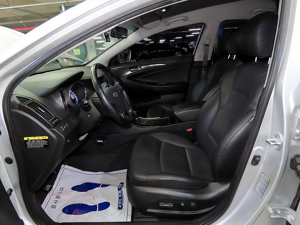 HYUNDAI Sonata - Vista 10