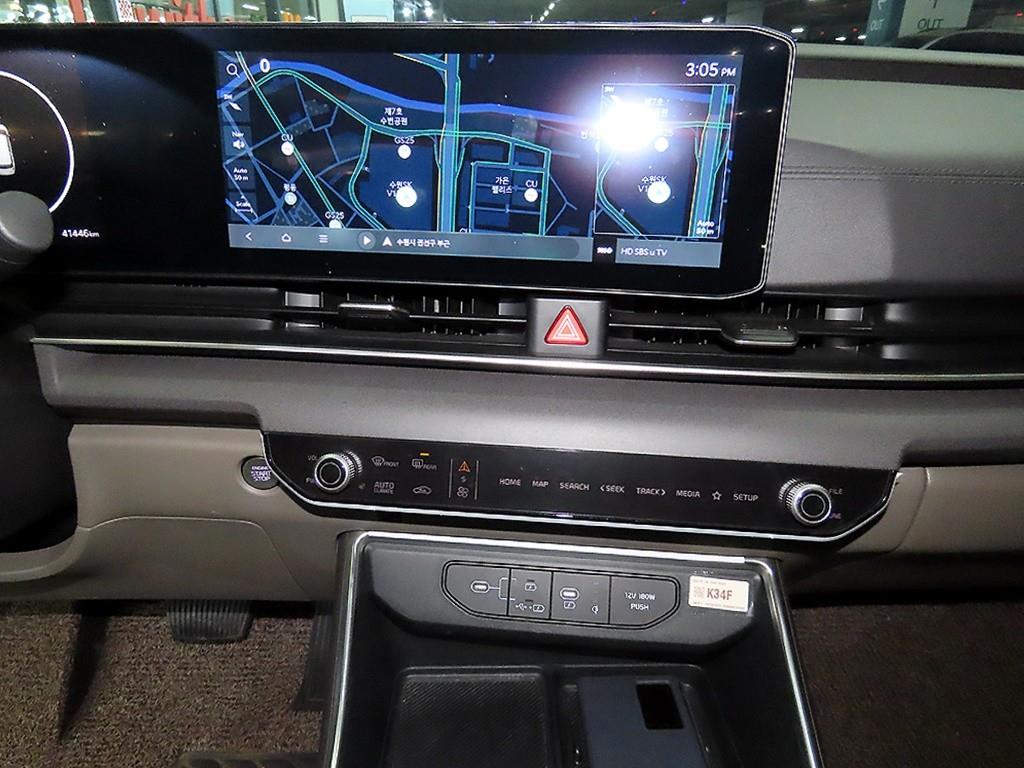 KIA Carnival - Vista 11