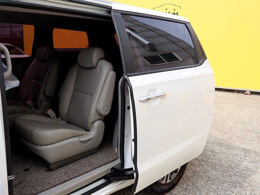 KIA Carnival 2019 Blanco - Importación desde Corea - HF Imports Iquique - Foto 13