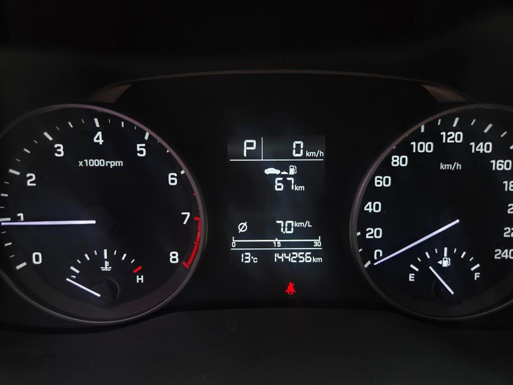 HYUNDAI Avante - Vista 8