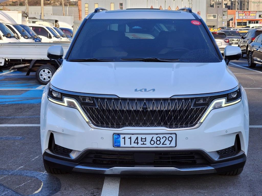 KIA Carnival 2023 Blanco - Importación desde Corea - HF Imports Iquique - Foto 1