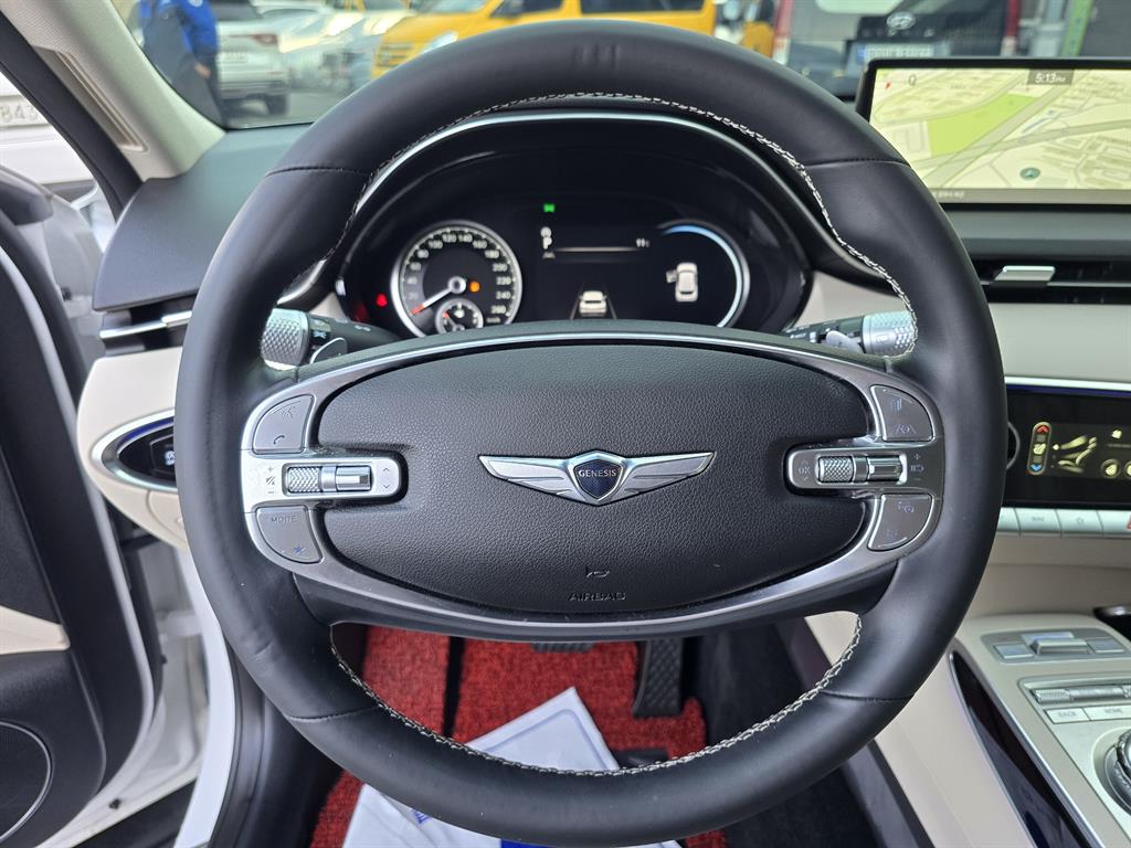 Genesis GV70 - Vista 10