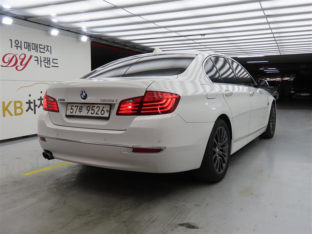 BMW 5 Series - Vista 4