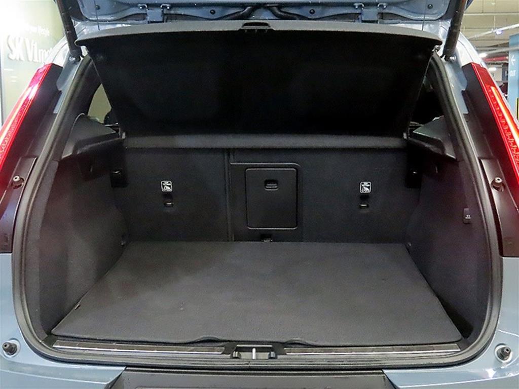 Volvo XC40 2023 skyblue - Importación desde Corea - HF Imports Iquique - Foto 17