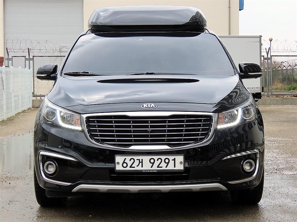 KIA Carnival 2018 Negro - Importación desde Corea - HF Imports Iquique - Foto 1