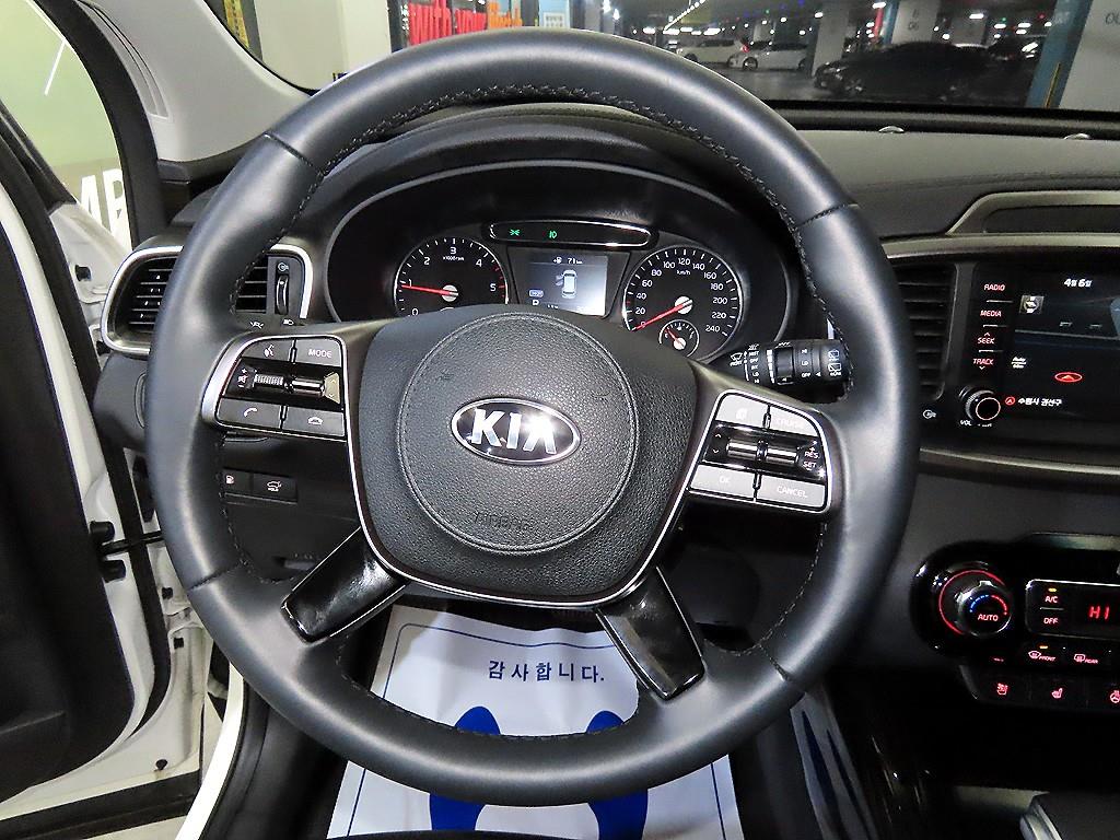 KIA Sorento - Vista 8