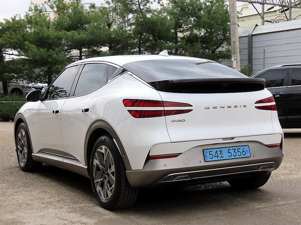 Genesis GV60 - Vista 3