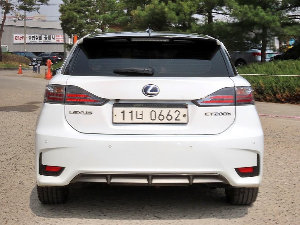 Lexus CT - Vista 4