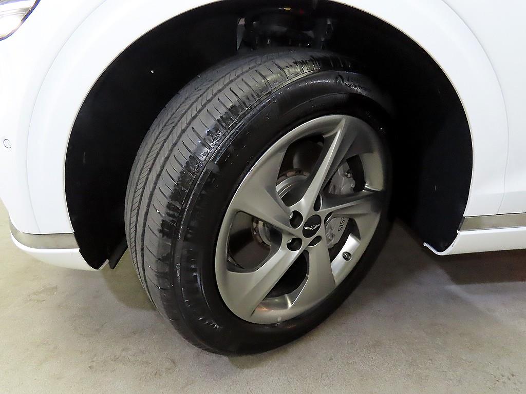 Genesis GV70 2025 Blanco - Importación desde Corea - HF Imports Iquique - Foto 20