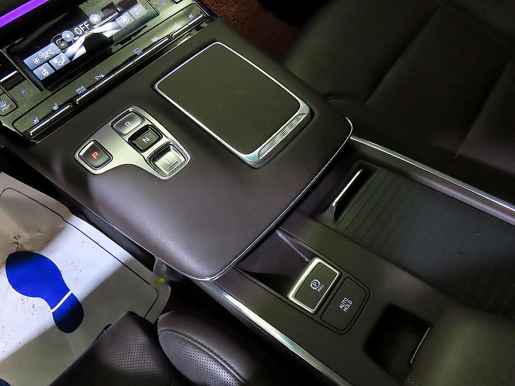 HYUNDAI Grandeur - Vista 12