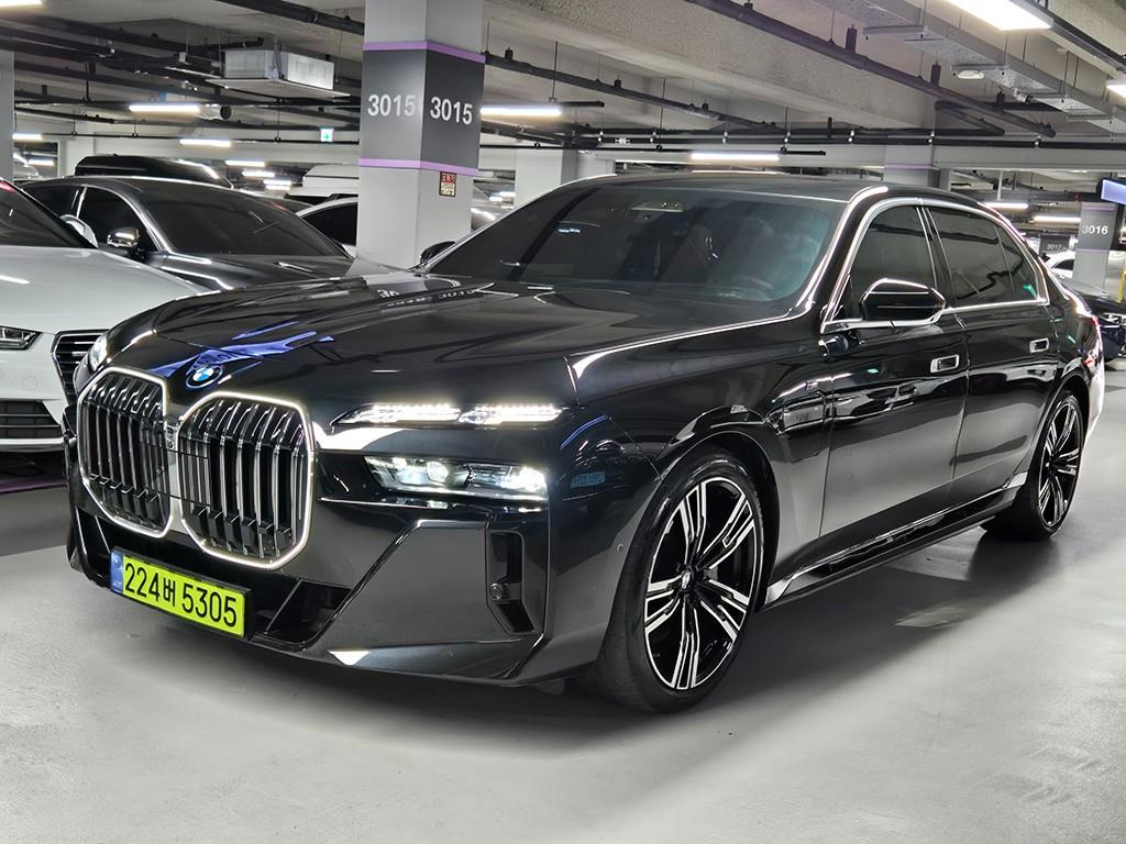 BMW 7 Series - Vista 2