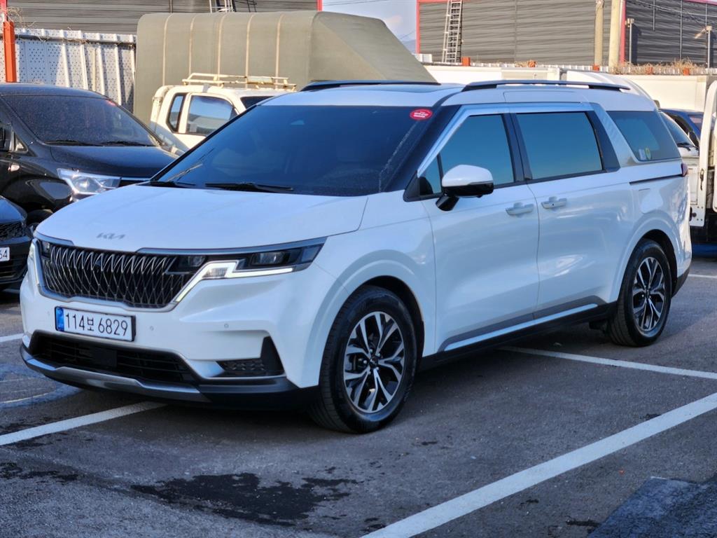 KIA Carnival - Vista 2