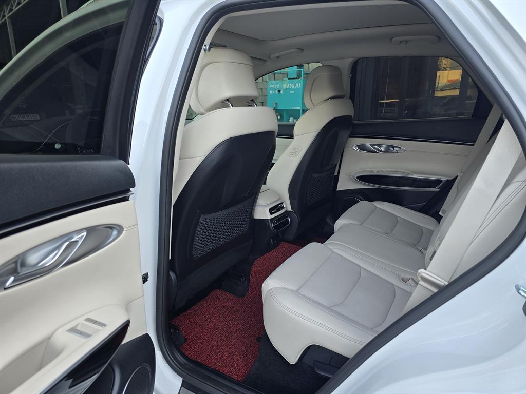 Genesis GV70 2023 Blanco - Importación desde Corea - HF Imports Iquique - Foto 20