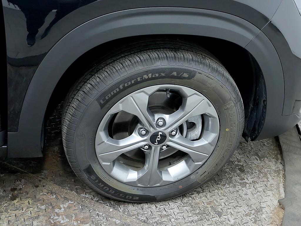 KIA Seltos 2023 Negro - Importación desde Corea - HF Imports Iquique - Foto 8