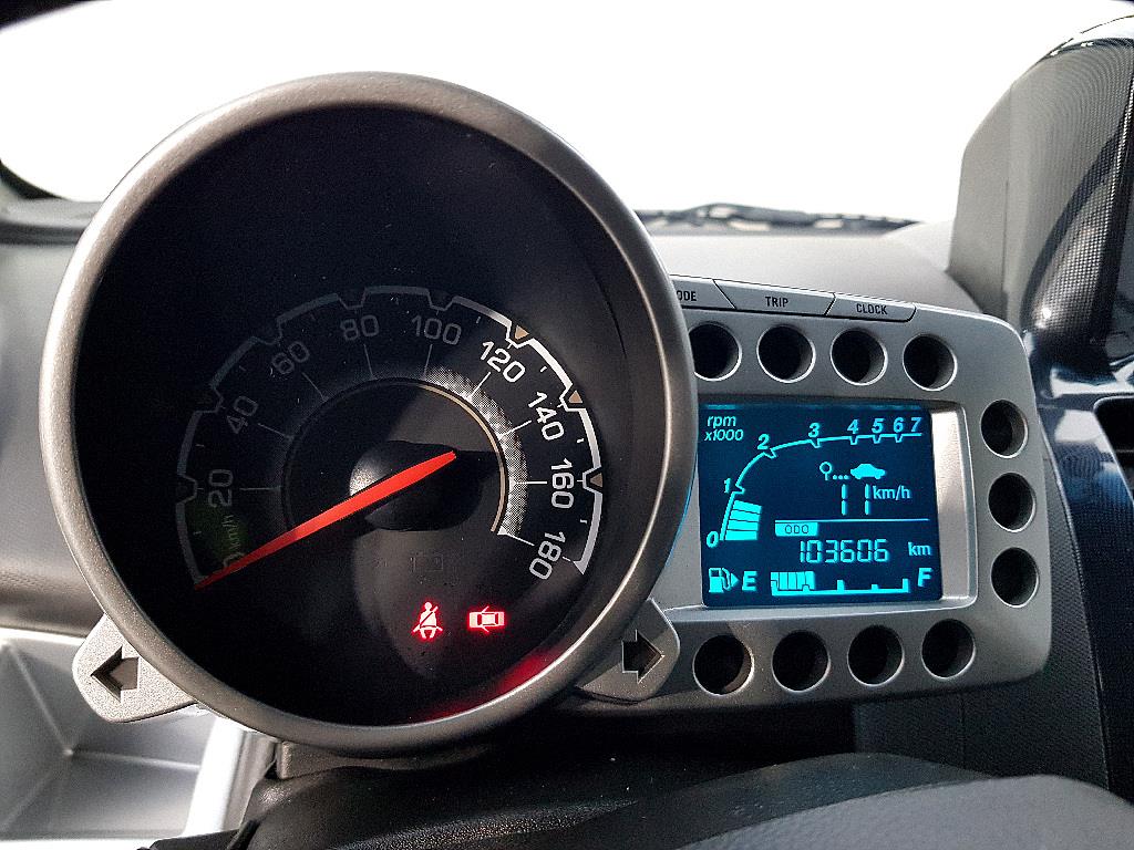 Chevrolet Spark - Vista 7