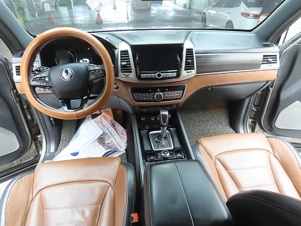 Ssangyong Rexton 2018 Gold color - Importación desde Corea - HF Imports Iquique - Foto 12