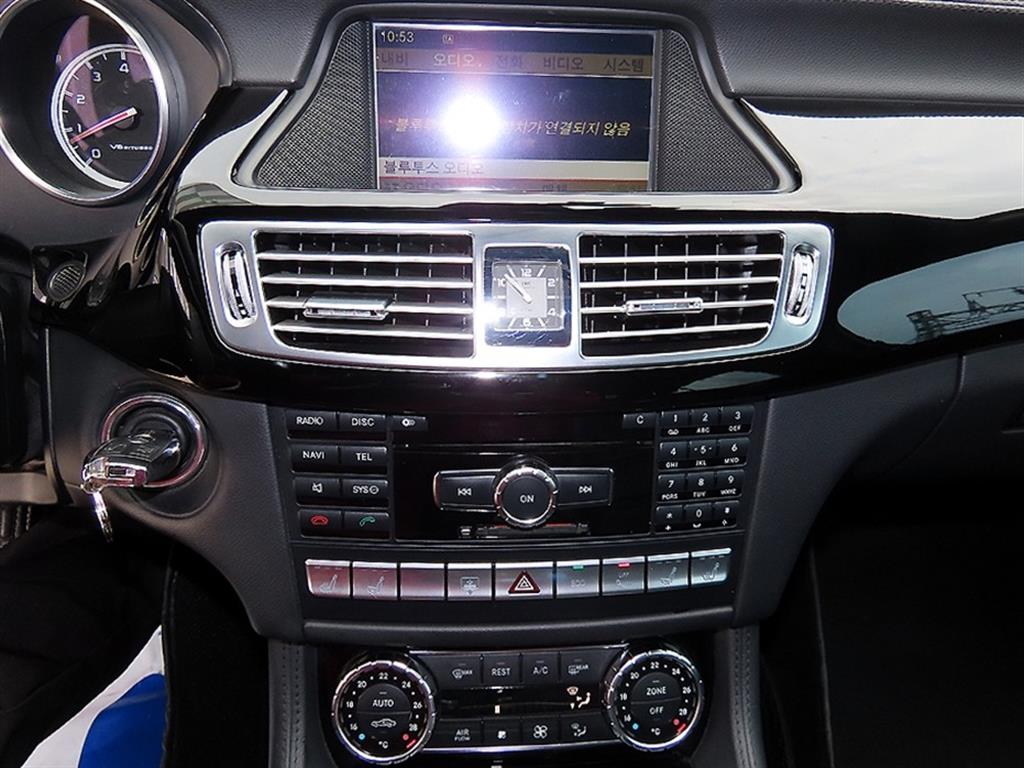 Mercedes Benz CLS Class - Vista 12