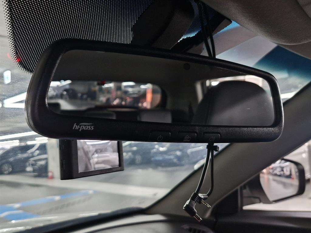 Ssangyong Tivoli - Vista 8