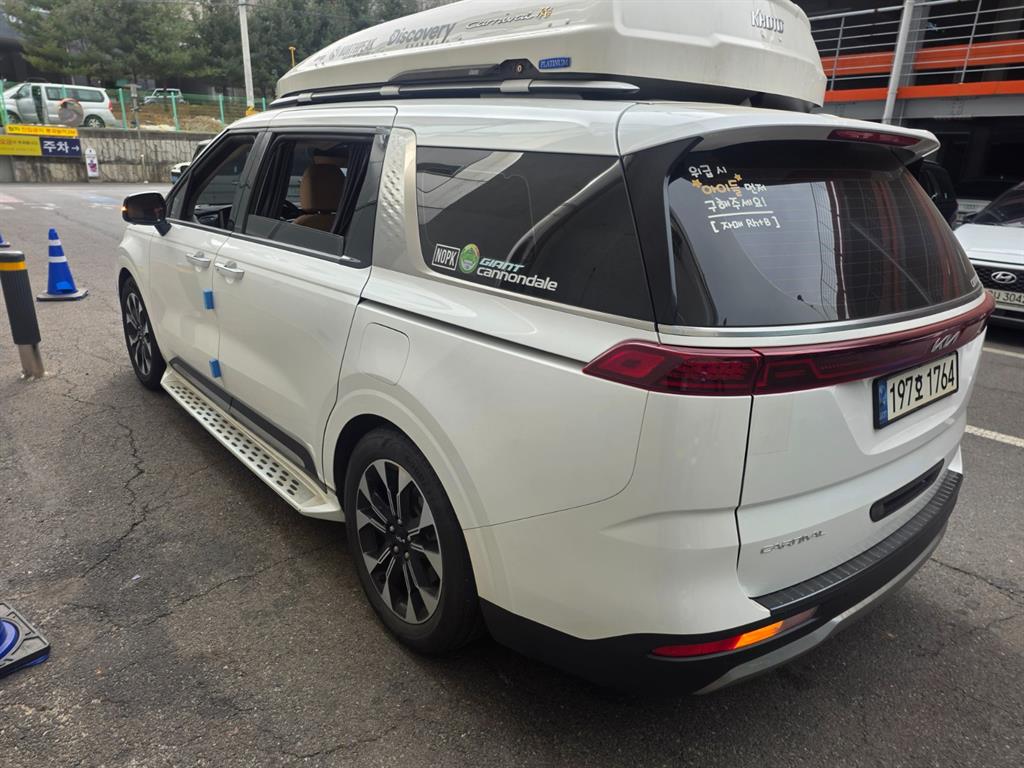 KIA Carnival - Vista 6