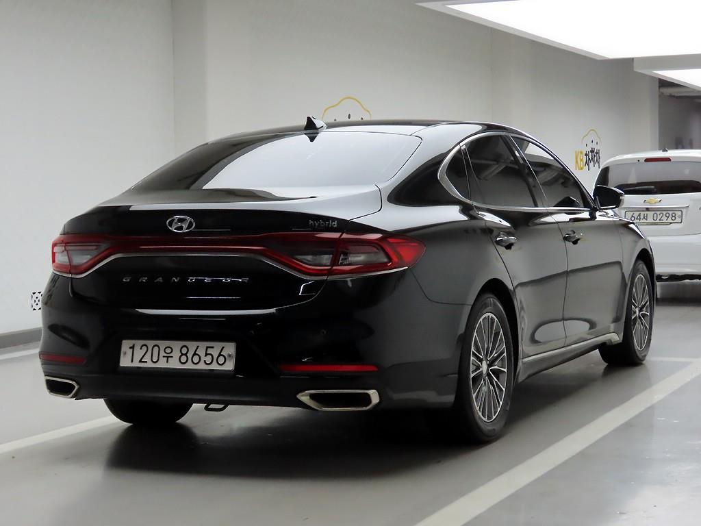 HYUNDAI Grandeur - Vista 4