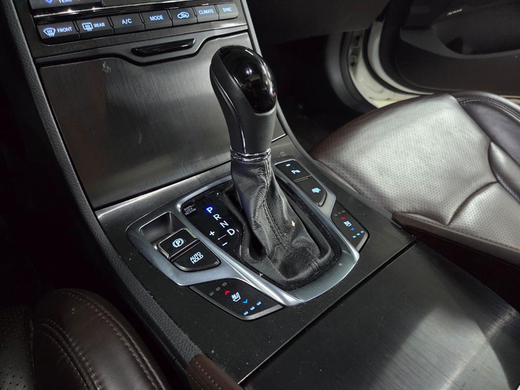 HYUNDAI Grandeur - Vista 11