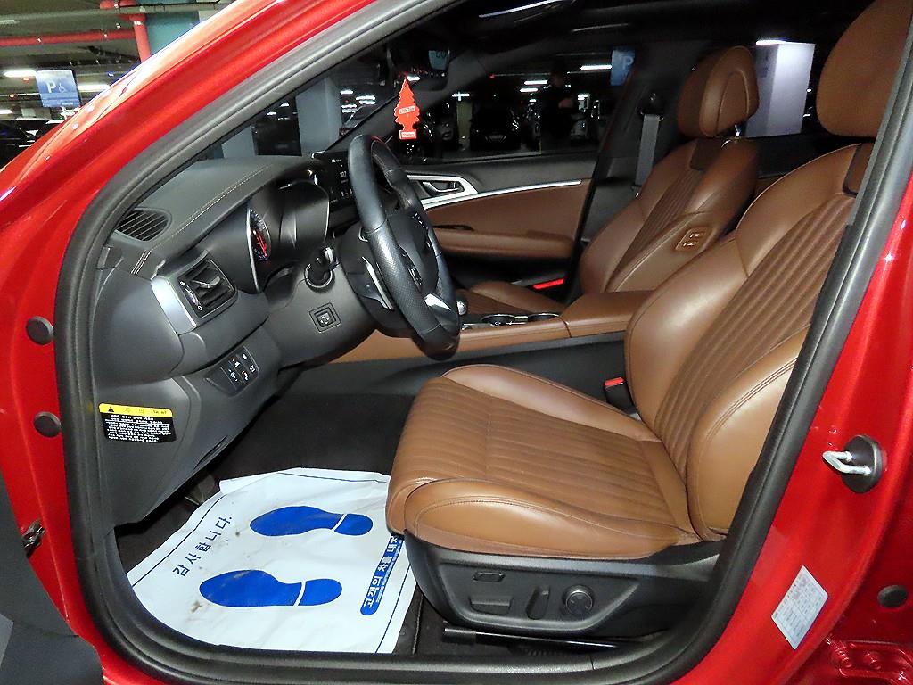 Genesis G70 - Vista 6