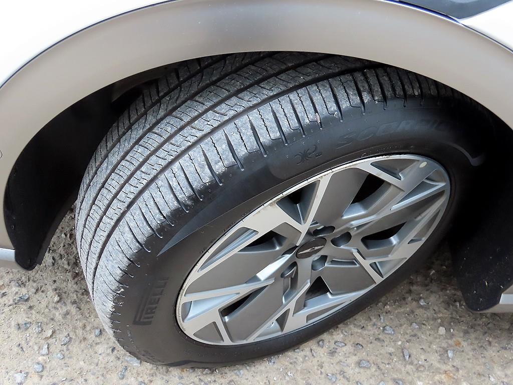 Genesis GV60 2022 Blanco - Importación desde Corea - HF Imports Iquique - Foto 20