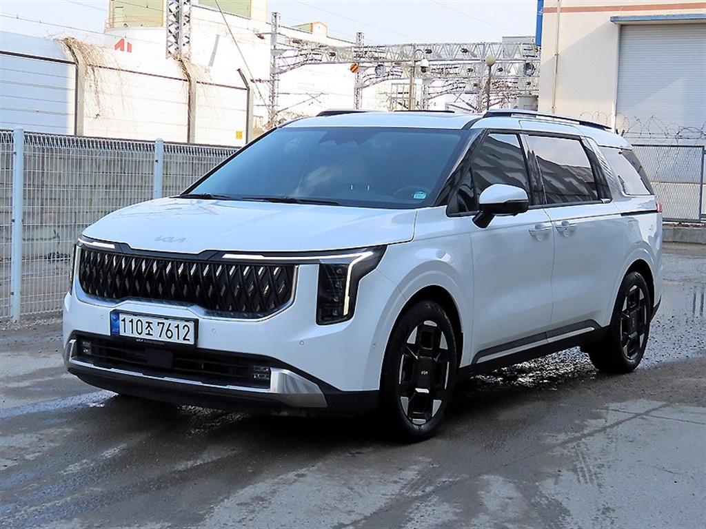 KIA Carnival - Vista 2