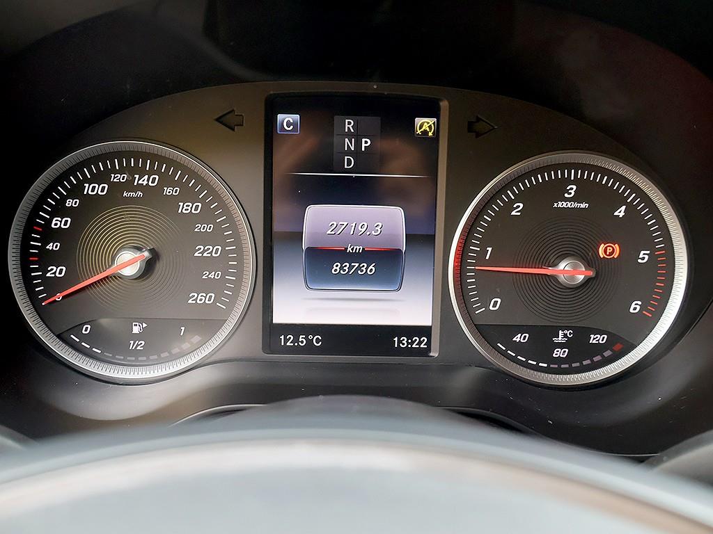 Mercedes Benz GLC Class - Vista 11