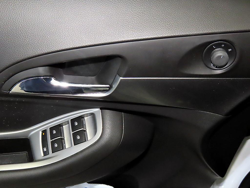 Chevrolet Orlando 2017 Blanco - Importación desde Corea - HF Imports Iquique - Foto 15