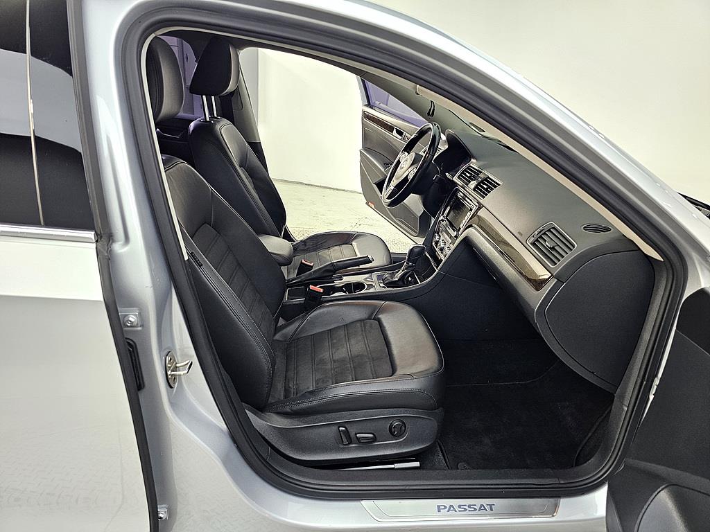 Volkswagen Passat - Vista 11