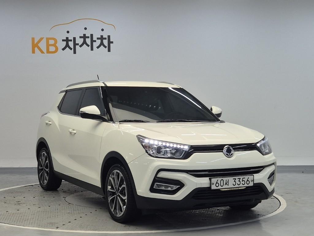 Ssangyong Tivoli - Vista 4
