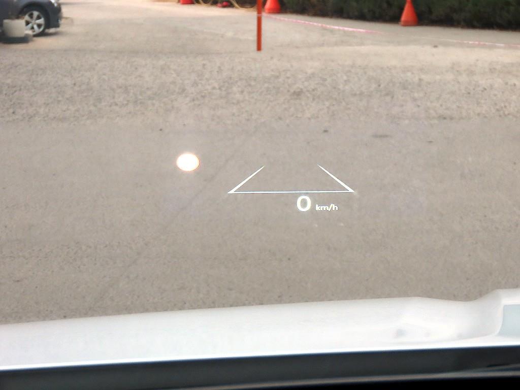 KIA Carnival - Vista 11