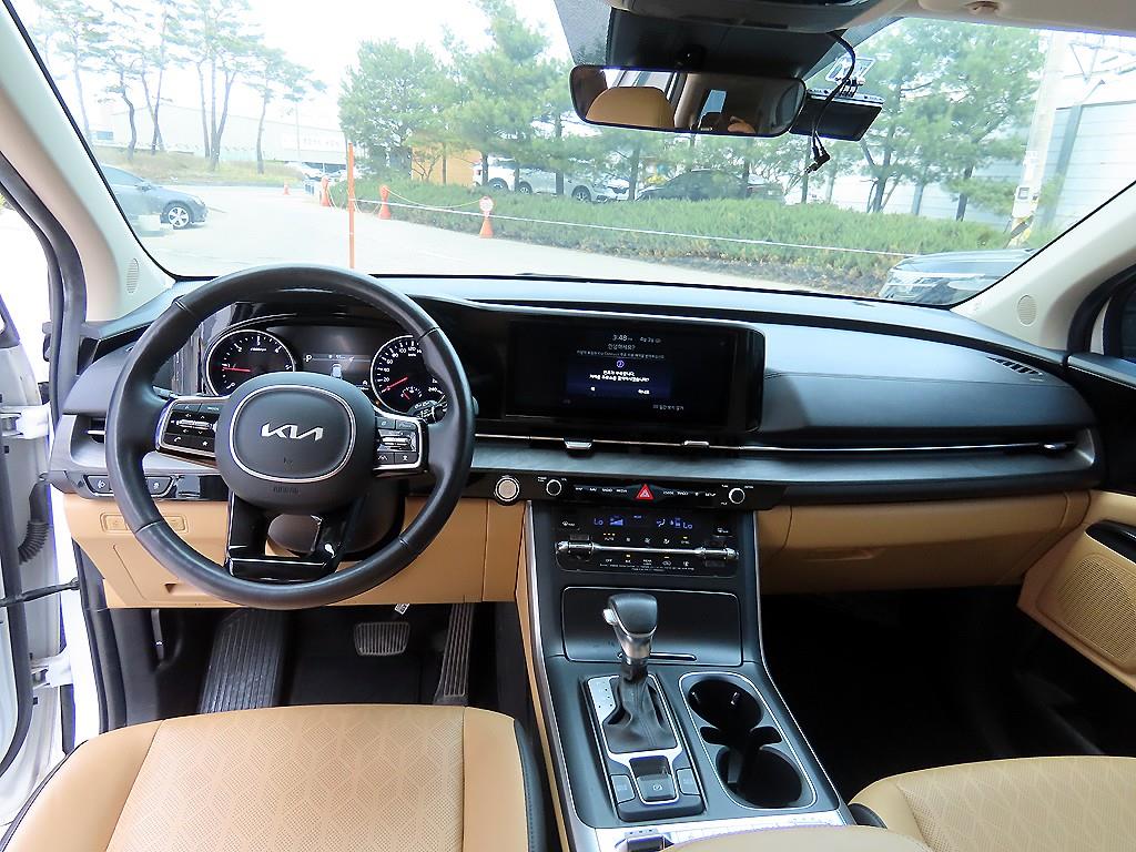 KIA Carnival - Vista 8