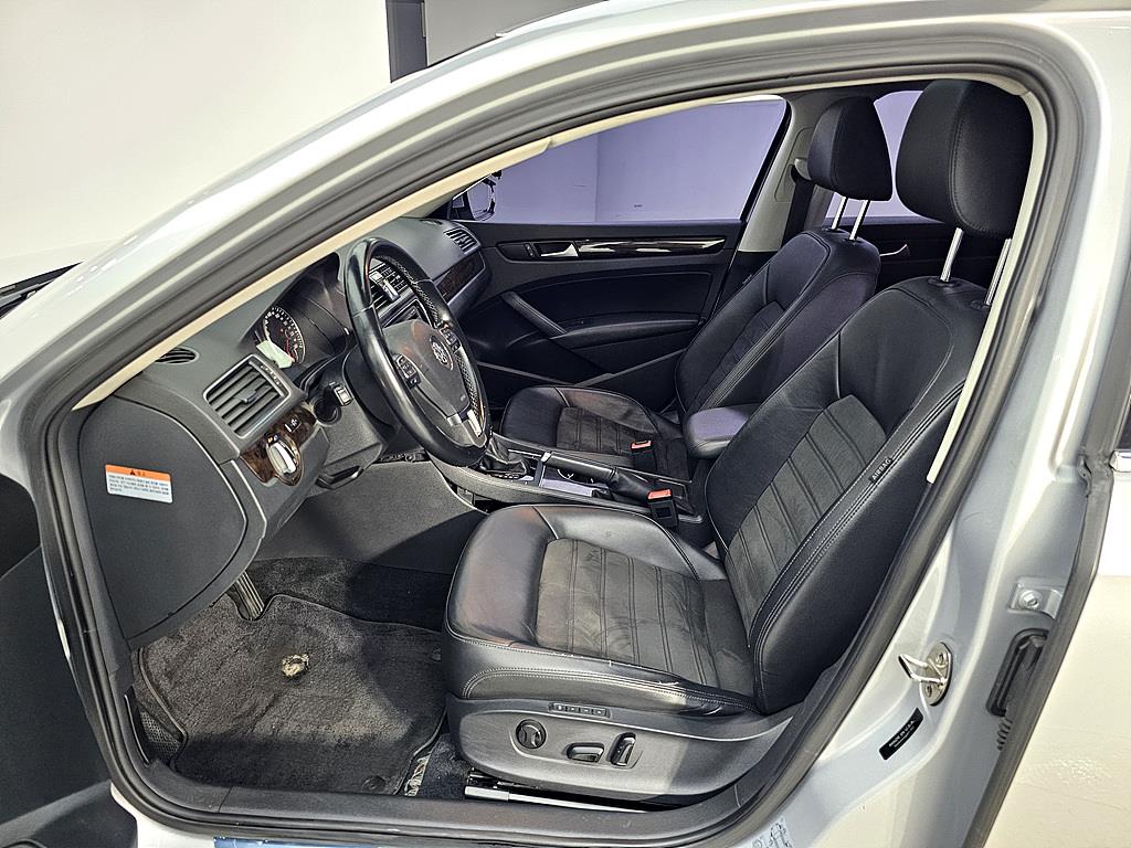 Volkswagen Passat - Vista 8