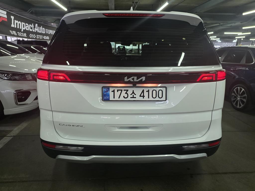 KIA Carnival - Vista 4