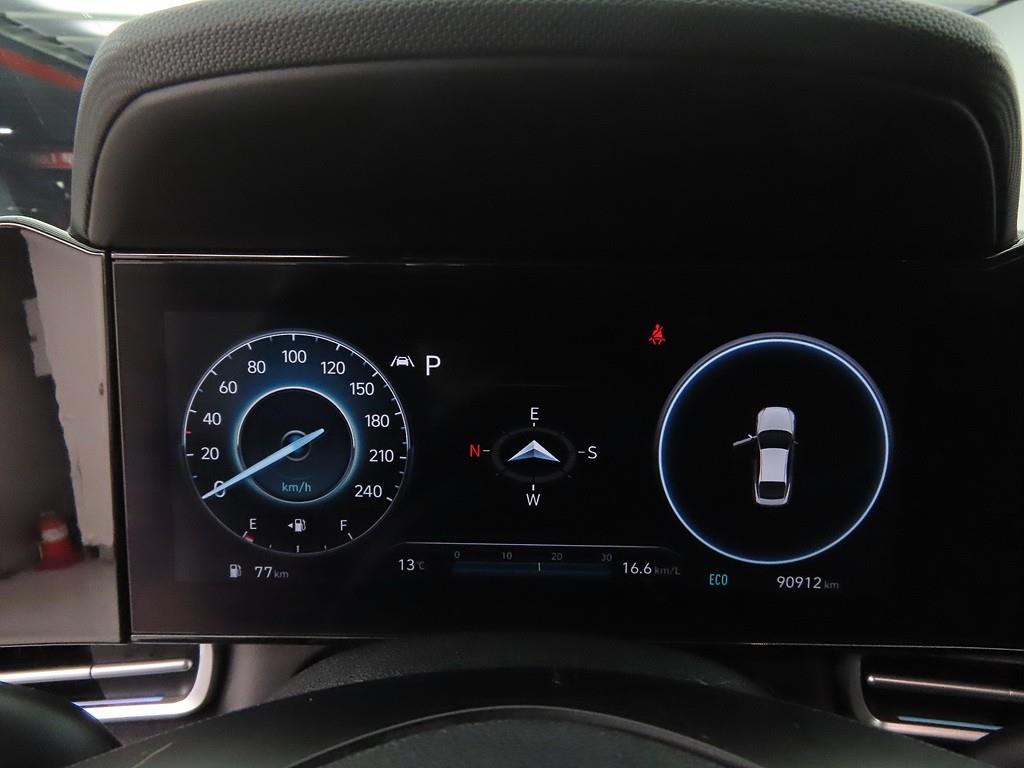 HYUNDAI Avante - Vista 9