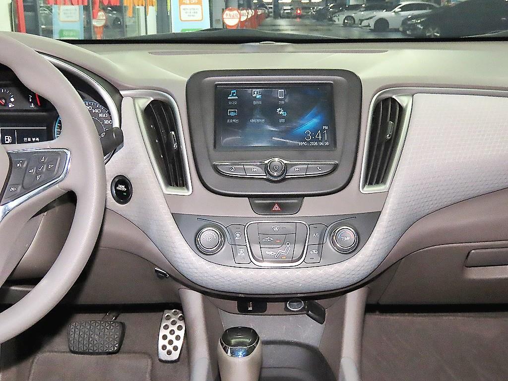 Chevrolet Malibu - Vista 11