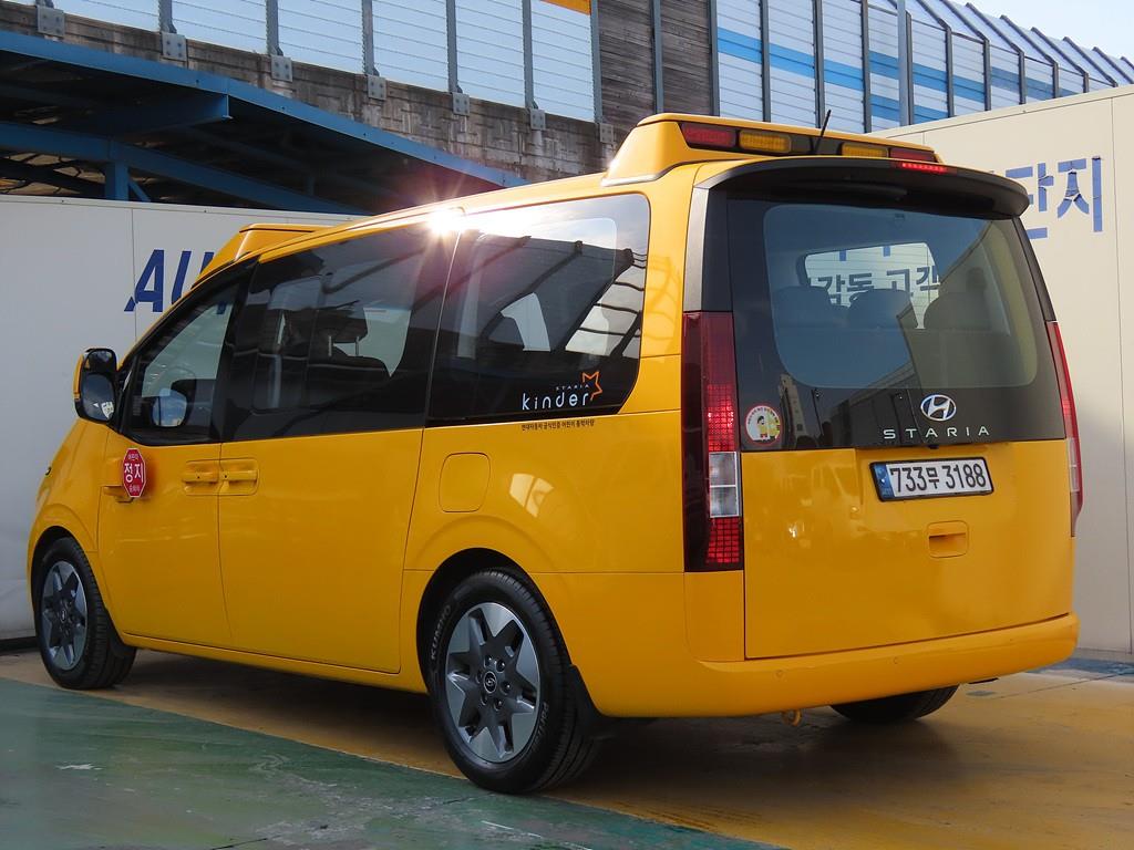HYUNDAI Staria - Vista 4