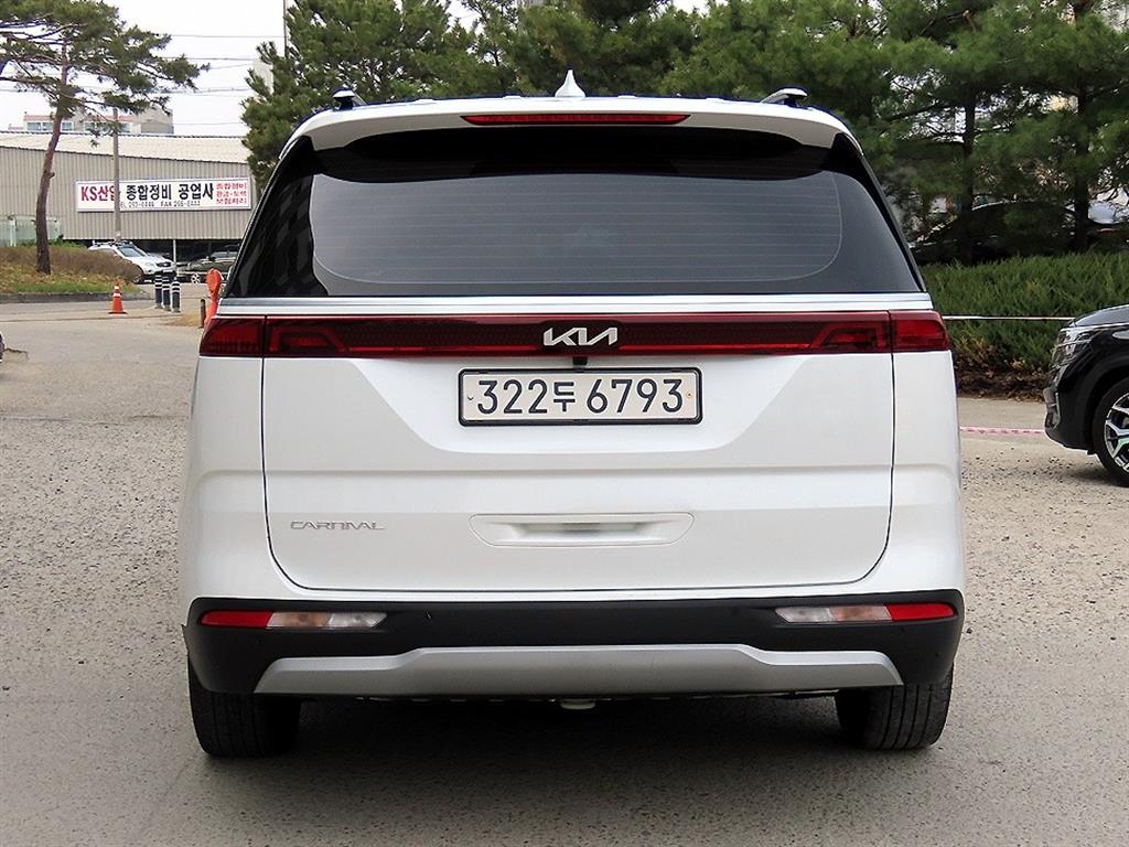 KIA Carnival - Vista 4