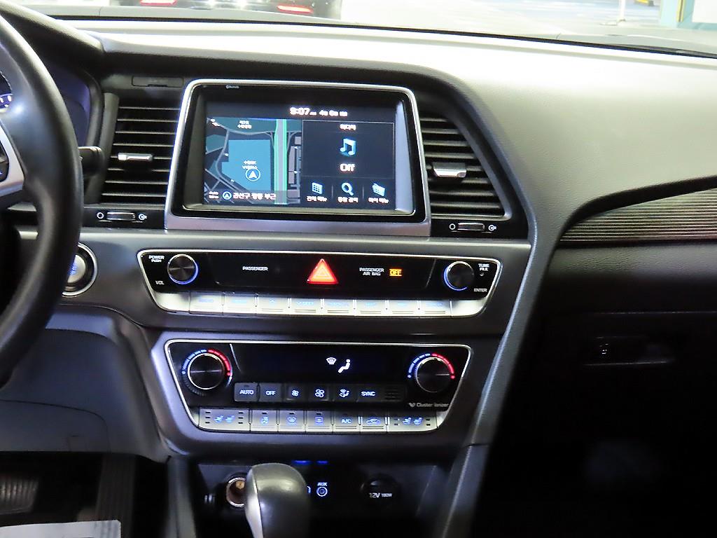 HYUNDAI Sonata - Vista 11