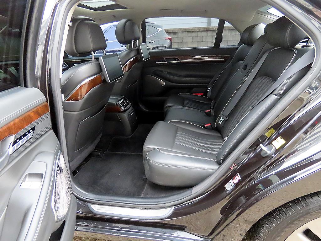 Genesis EQ900 - Vista 6