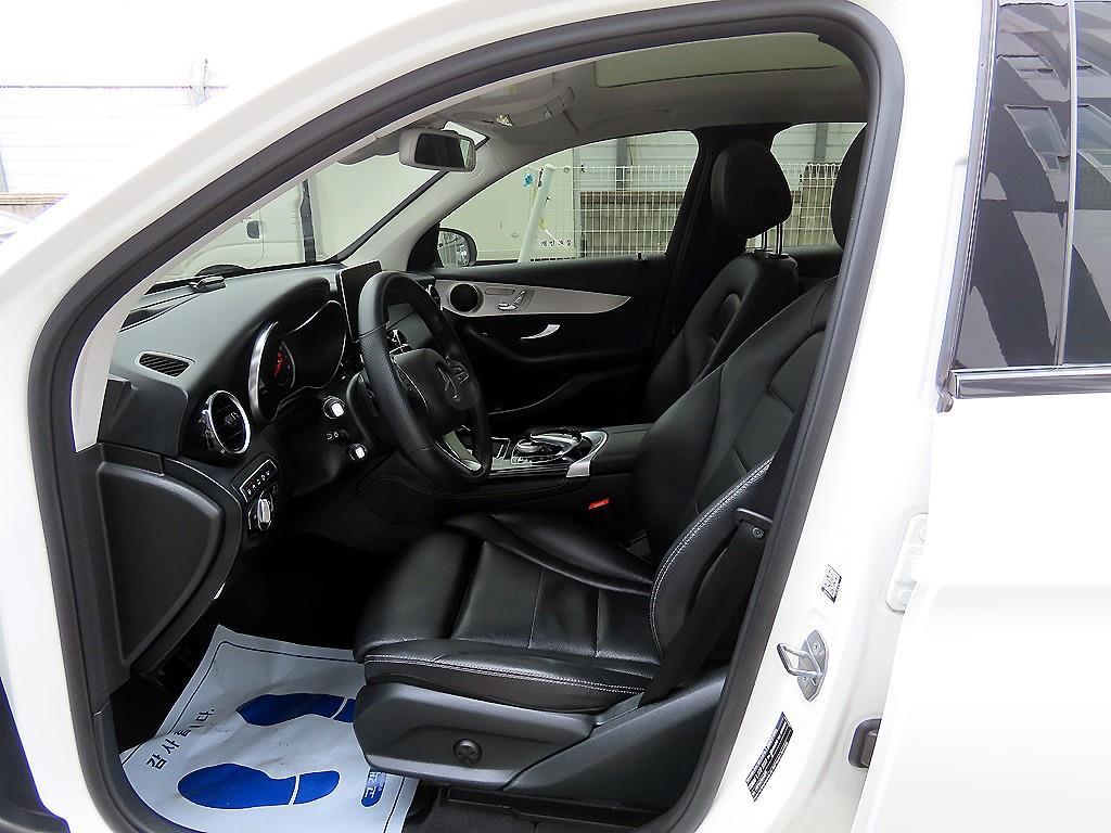 Mercedes Benz GLC Class - Vista 5