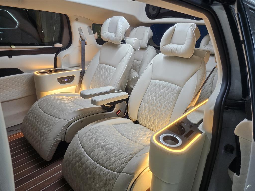 KIA Carnival - Vista 9