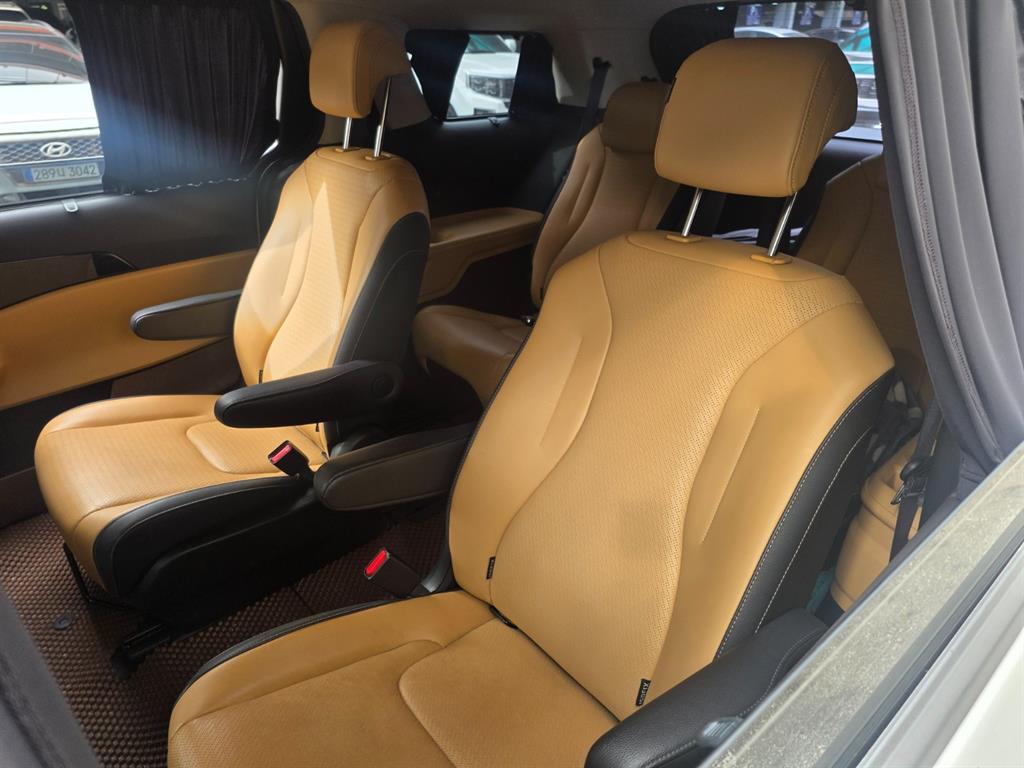 KIA Carnival - Vista 7